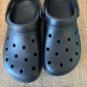 Boys crocs